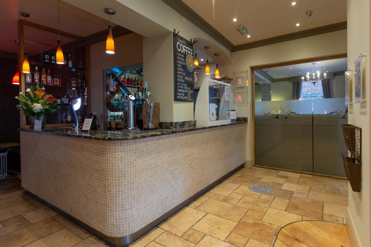 Advocate Arms Hotel Market Rasen Exterior photo