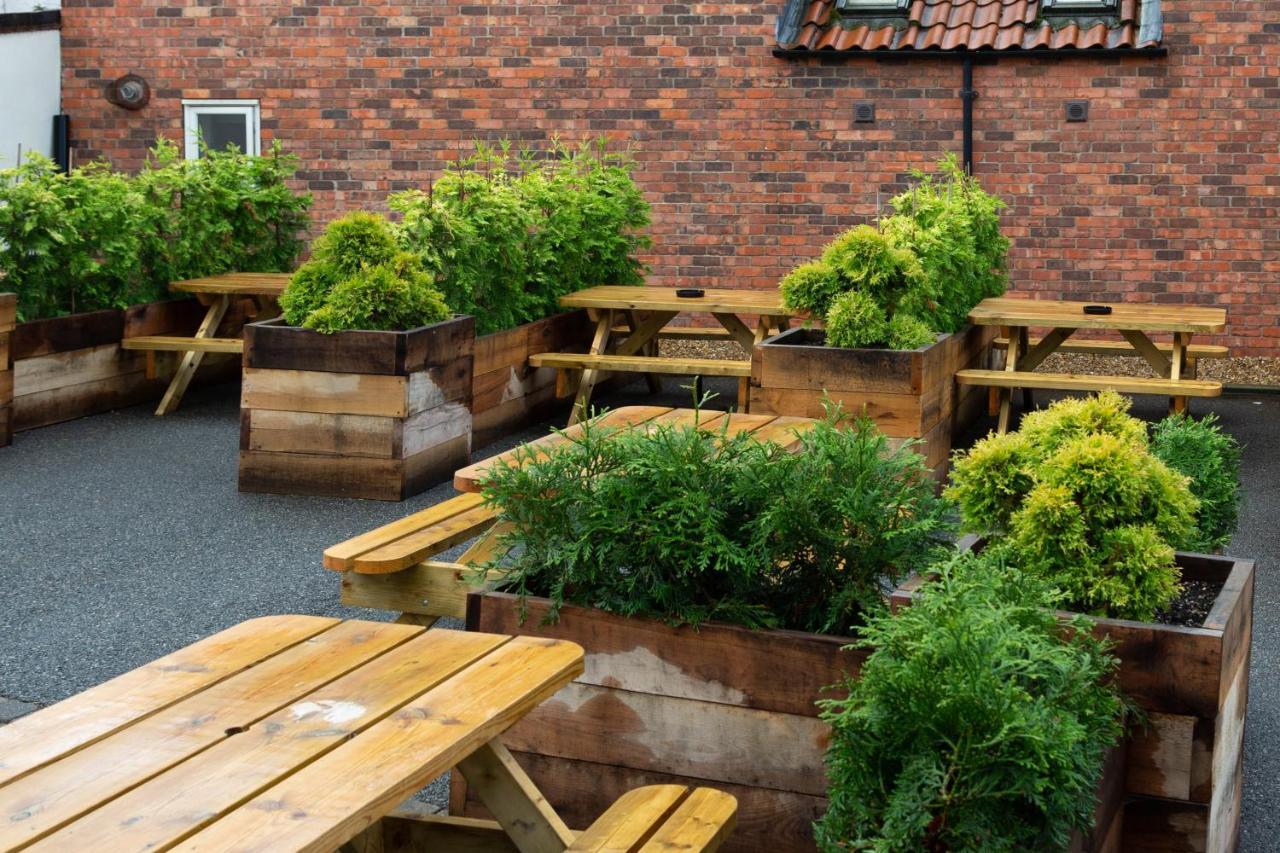 Advocate Arms Hotel Market Rasen Exterior photo